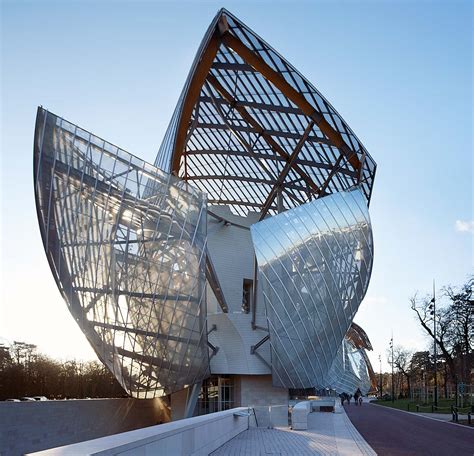 foundation louis vuitton frank gehry|Louis Vuitton exhibition paris.